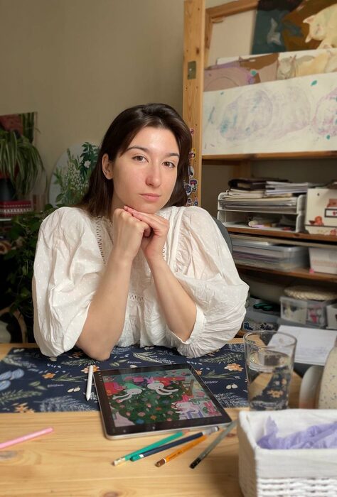 Alina Minasian with her illustrated books